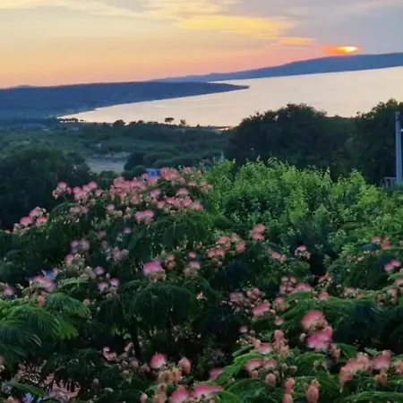 Denona アパート *