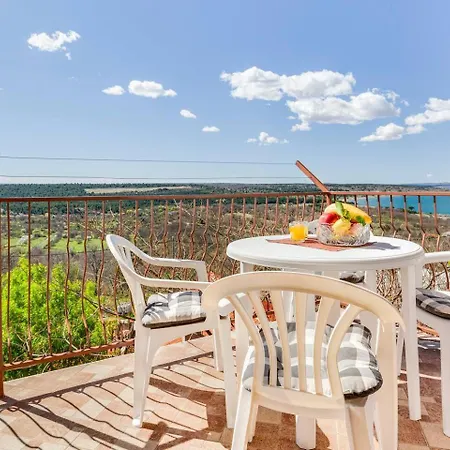 Апартаменты Denona